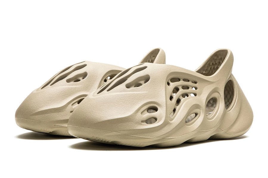 Yeezy Foam RNNR Stone Salt-Sneakers-Lace & Step