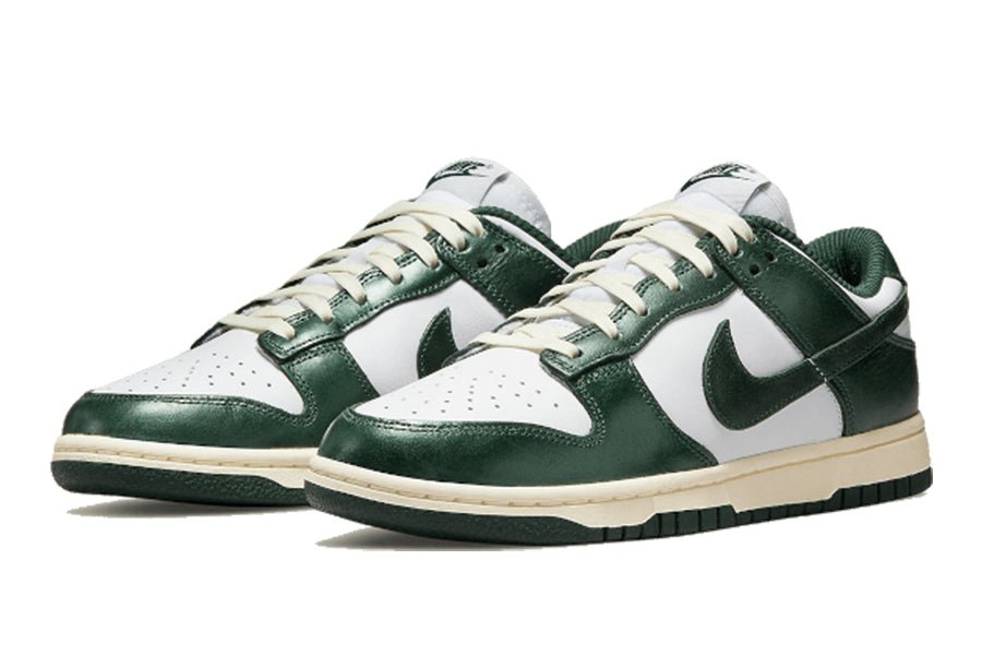 Dunk Low Vintage Green-Sneakers-Lace & Step